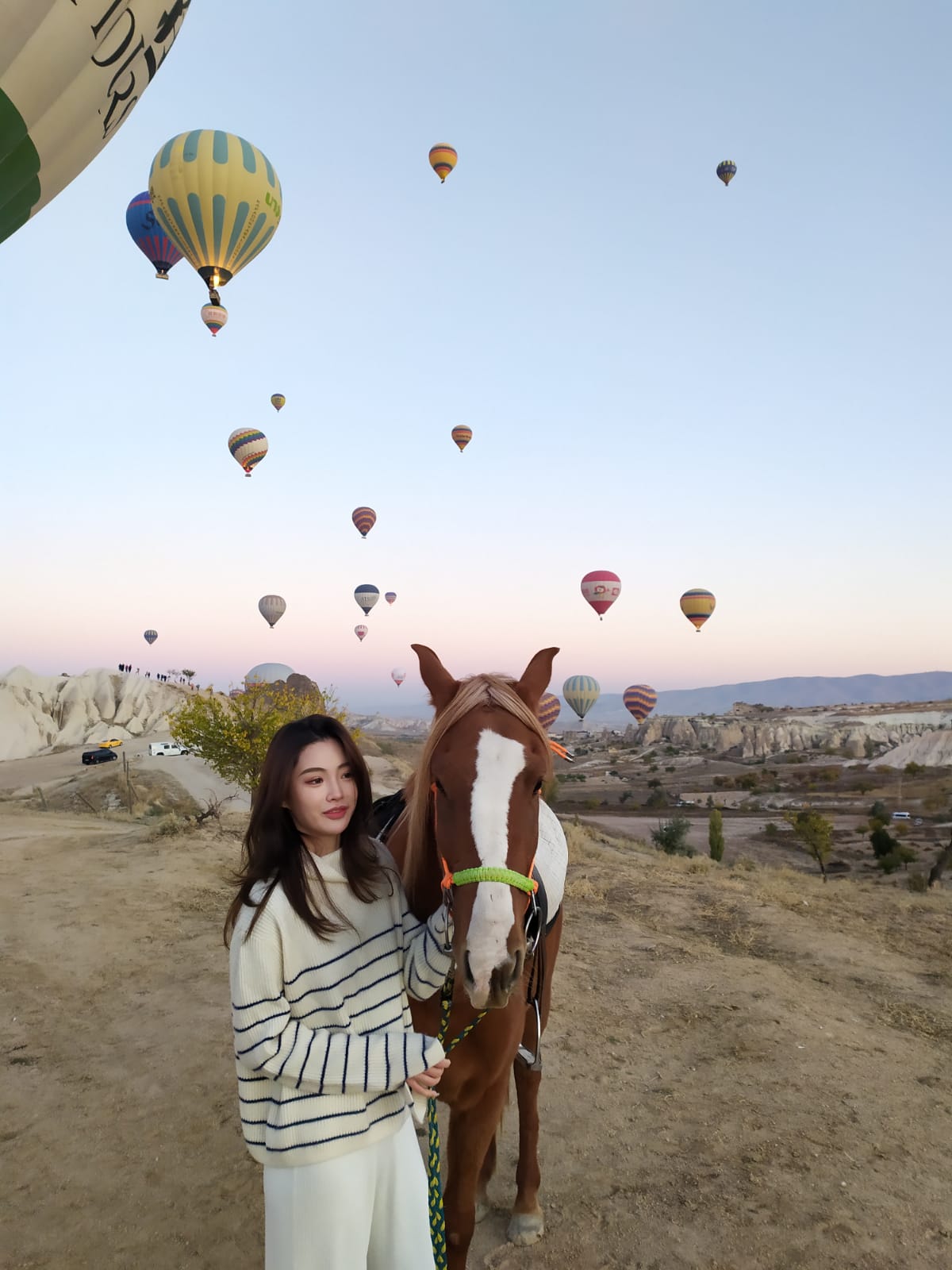Kapadokya Gündoğumu Balonlarla At Turu