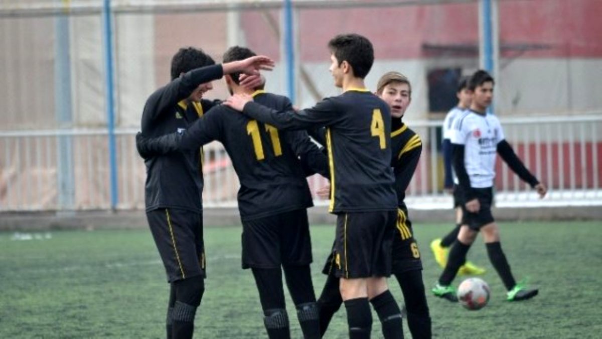 Kayseri Antrenman Sahası Kiralama