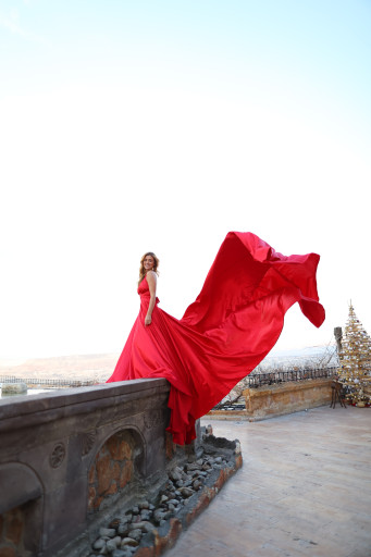 Kapadokya Kırmızı Çapraz Elbise Kiralama