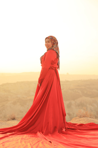 Kapadokya Kırmızı Tesettürlü Elbise Kiralama