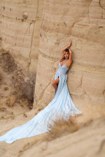 Kapadokya Mavi Straplez İşlemeli Elbise Kiralama