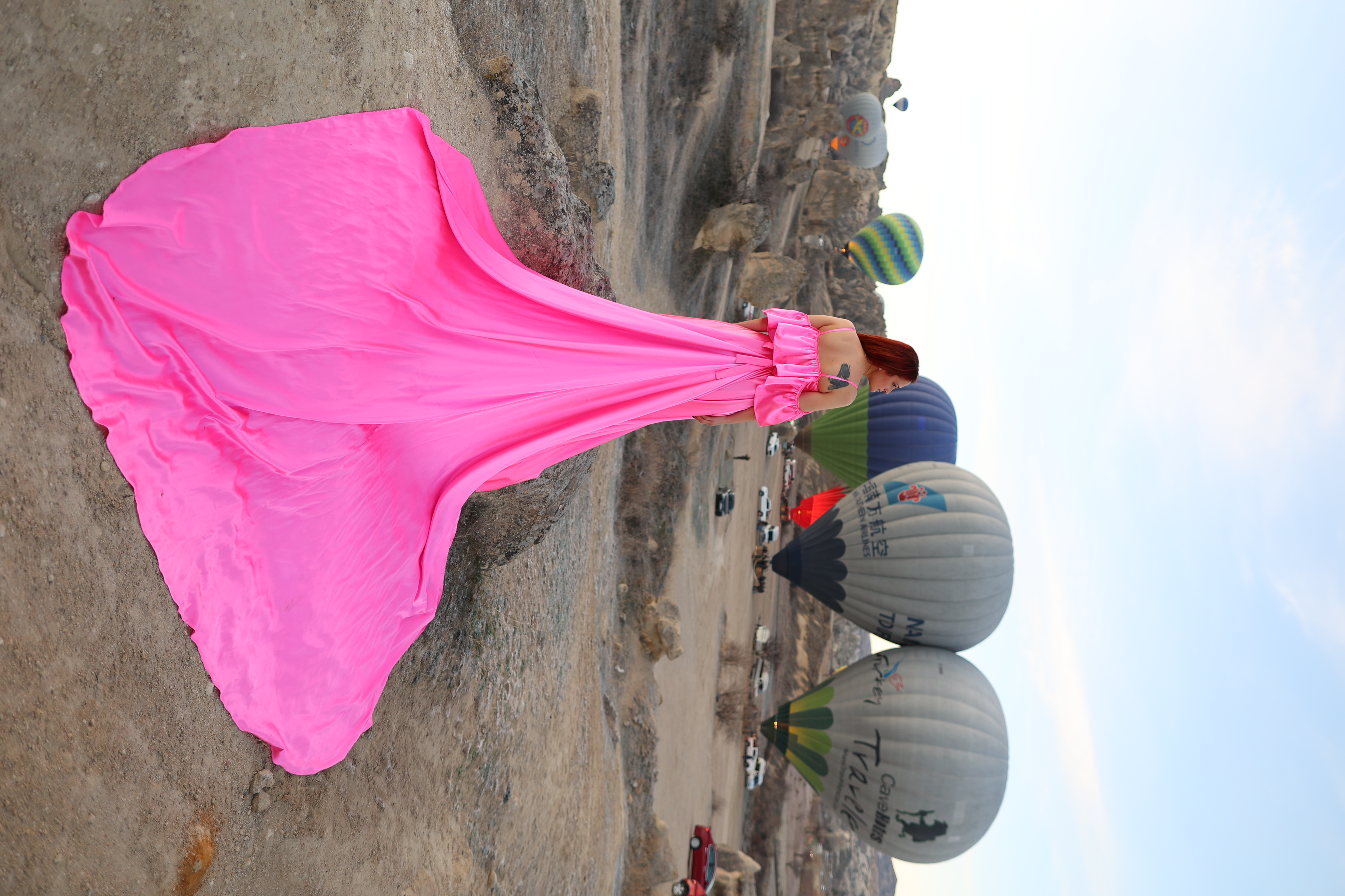Kapadokya Pembe Fırfırlı Elbise Kiralama