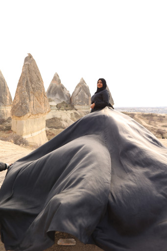 Kapadokya Siyah Tesettürlü Elbise Kiralama