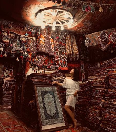 Cappadocia Carpet-Themed Photo Shoot