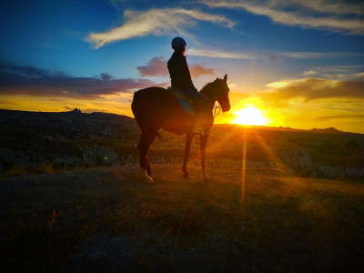kapadokya gün batımı at turu sunset