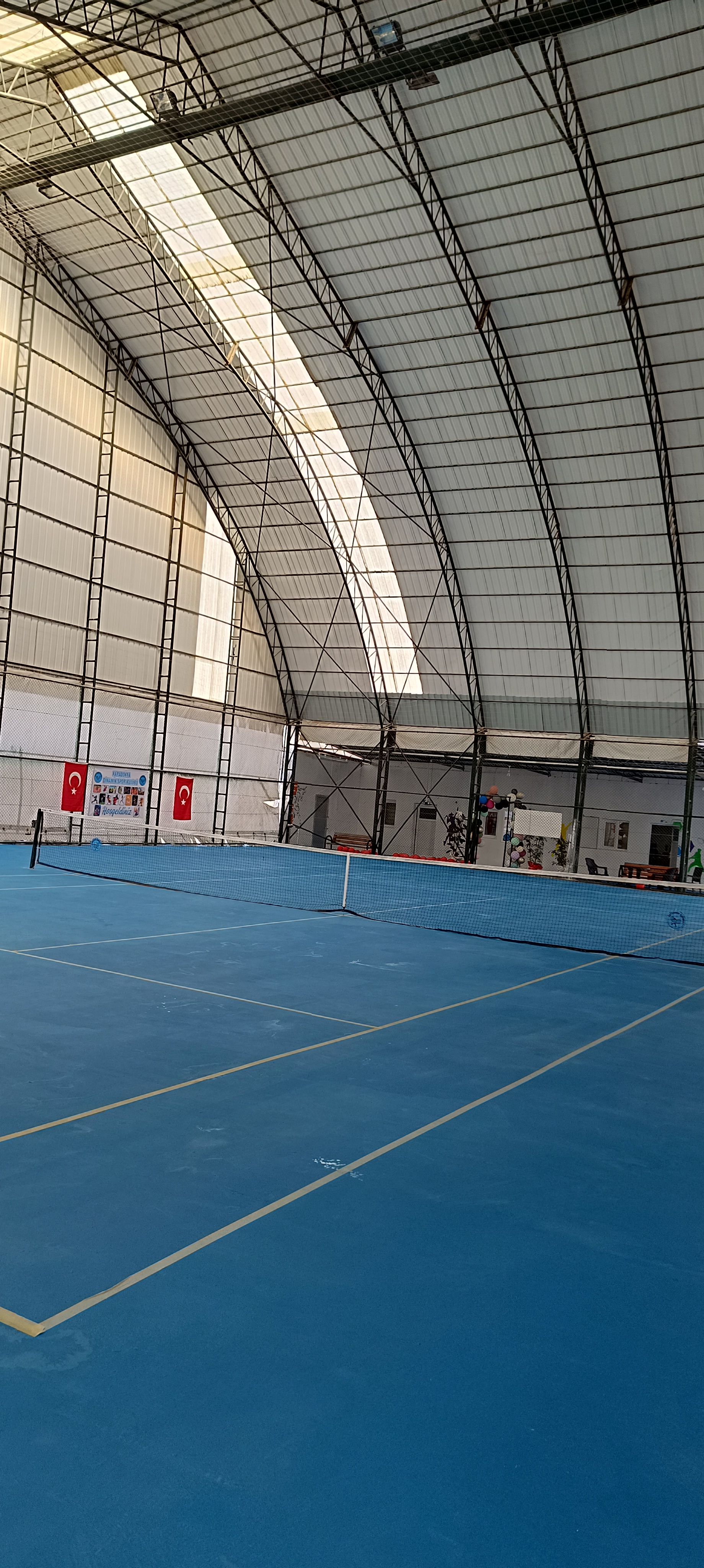 Nevşehir Kapalı Tenis Kortu Kiralama